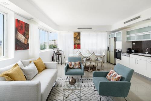 Old North Apartment | Penthouse with Panoramic View by FeelHome