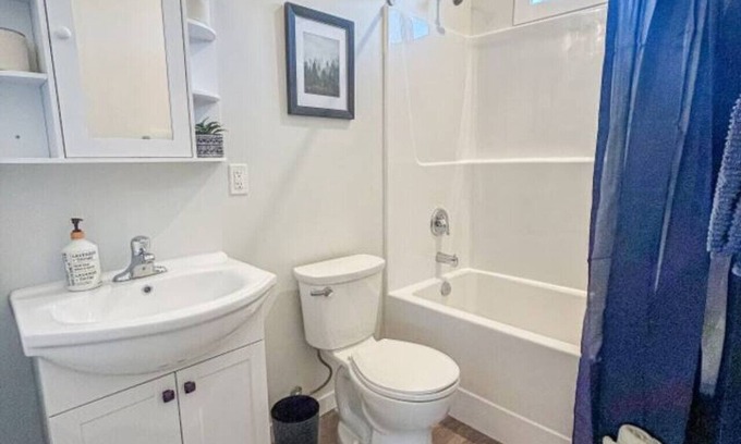 Okanagan-Similkameen Apartment | Penticton Guesthouse with King Bed