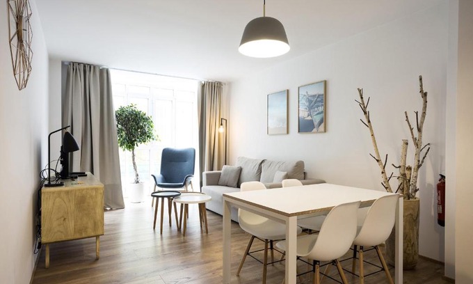 La Marina Apartment | Pepita by Smiling Rentals