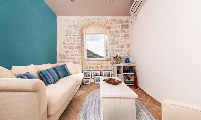 Perast Apartment | Perast Sea Window