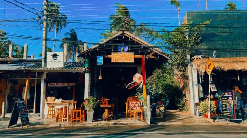 Pottuvil Division 2 Hotel | Perera Hotel & Restaurant
