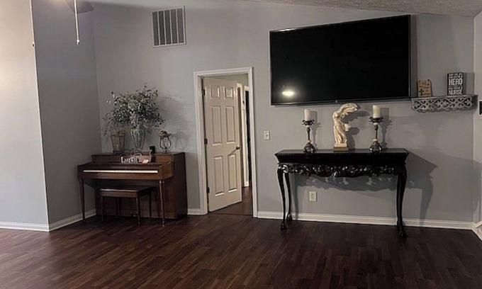 Evansville House | Perfect housing for traveling professionals