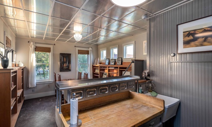 Bozeman House | Perfect place to call home while exploring Southwest Montana !