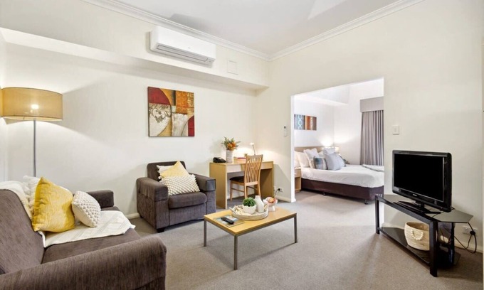 Northbridge Apartment | Perth Premium 1 BDR + POOL