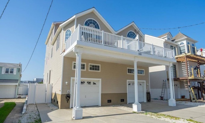 Sea Isle City Condo | Pet Friendly, 5 Bedroom Home in the Heart of Sea Isle City