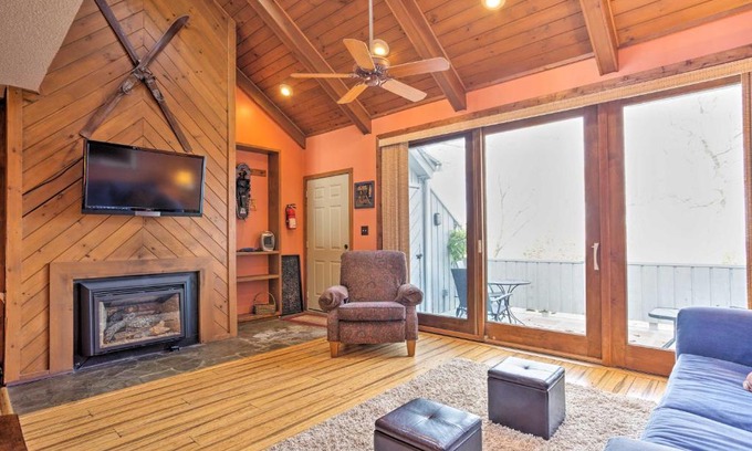 Beech Mountain Apartment | Pet-Friendly Beech Mountain Condo Walk to Slopes