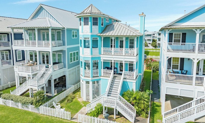 Beachside Village House | Pet Friendly, Easy Walk to Beach, Game Room, Beach Toys, Gorgeous Community