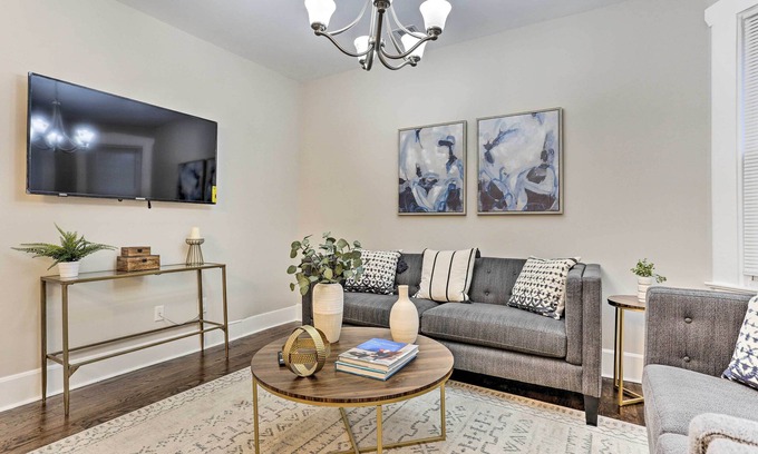 Weequahic House | Pet-Friendly Newark Townhome Near Airport!