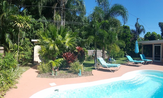 Gulfport House | Pet friendly Pool Oasis St Pete/Gulfport