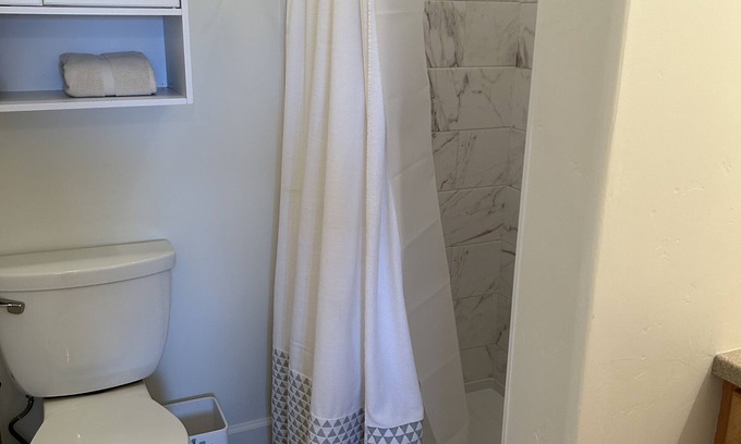 Glenwood Springs Apartment | Pet friendly, studio in Countryside by Harvey and Rifle Gap, farm fresh eggs
