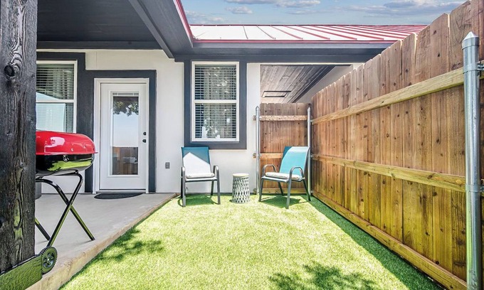 Fredericksburg House | Pet Friendly W/hot-tub-six Minutes to Downtown!