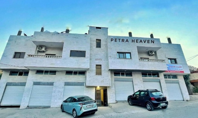 Amman Apartment | Petra Heaven Boutique - Superior King Room with Balcony