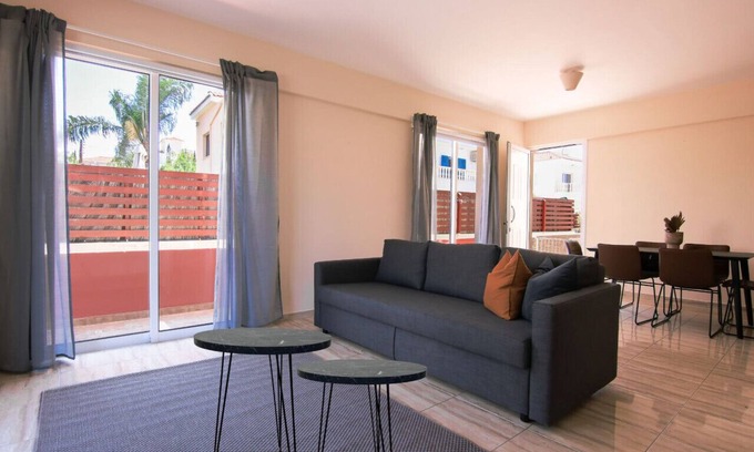 Universal Apartment | Phaedrus Living: Universal City Flat Alina