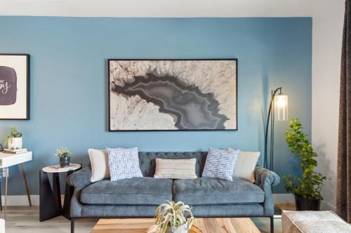 Desert View Village Apartment | Phoenix Stay with Pool - Close to Mayo Clinic - Desert Ridge- S325
