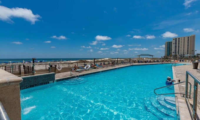 Orange Beach East Condo | Phoenix X 617 3 Bedroom Condo