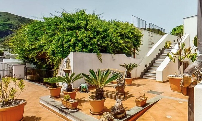 Lipari Historic Centre Bed & Breakfast | Phoinikodes By Halldis