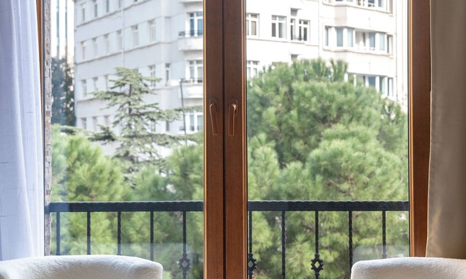 Gumussuyu Mahallesi Apartment | Pia Global - Gümüşsuyu