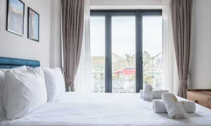 Basaksehir Apartment | Pine - Luxurious Modern 1BR Condo w/ Parking & Gym