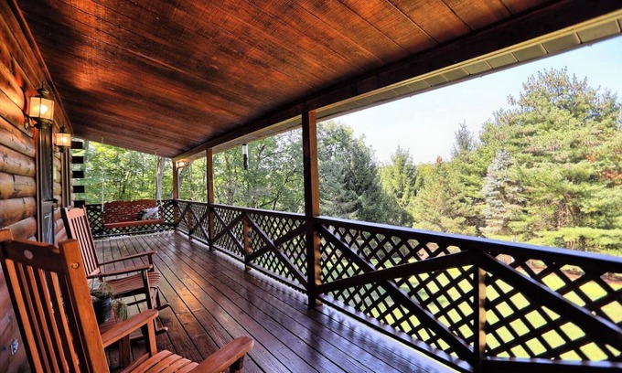 Elliottsburg Cabin | Pine View Cottage
