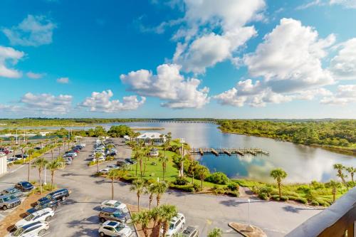 Sunnyside Apartment | Pinnacle Port A-503