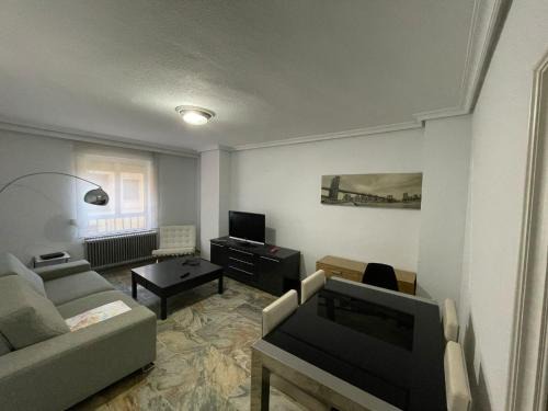 Centro Apartment | Piso Amplio en el Centro de Salamanca, TV, WiFi