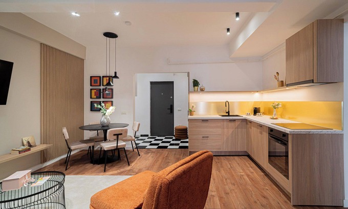 Bucharest City-Centre Apartment | Playful & Trendy 2BR on Regina Elisabeta, Steps to Cismigiu Gardens | Bathtub & Boulevard Views