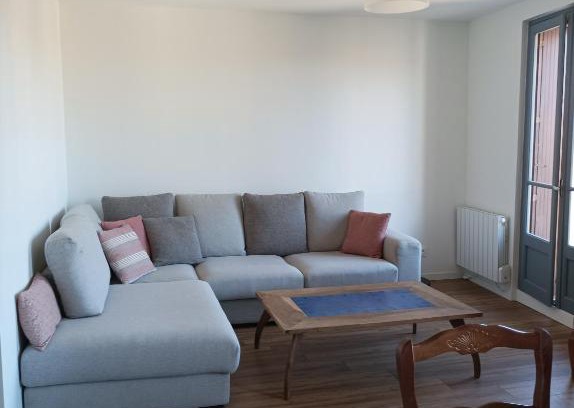 Meze Apartment | Plein centre, T3, 2ch, balcon et vue