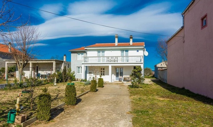 Benkovac Apartment | Podlug Family Apartment