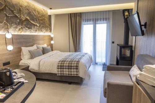Kalambaka Apartment | Polyzos Luxury Suites Meteora #8 - Adults Friendly