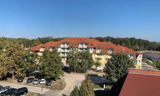 Zalakaros Condo | Pool&relax Apartman: Pihenés a Medencénél. Közvetlen Gyógy/élményfürdő Mellett
