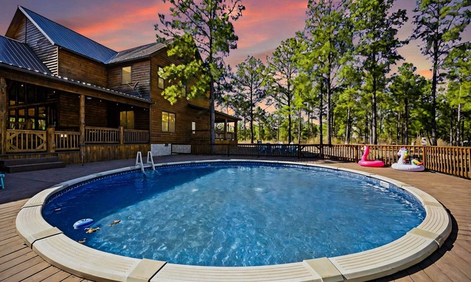 Broken Bow Cabin | Pool* Sleeps 20* HGTV Quality* Game Room* Secluded