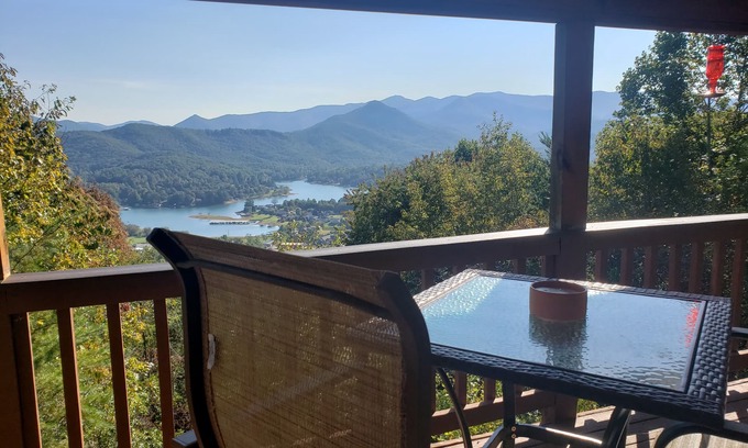 Hiawassee Cabin | Pool Table, 3 bed, 3 bath. Wrap Around Porch.Grill. Dogs Welcome