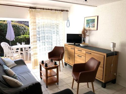 Carnac Apartment | PORT AN DRO - Studio avec Terrasse, Wifi - UD98
