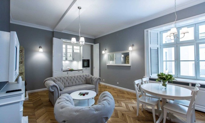Srodmiescie Południowe Apartment | Poznanska Metro Centrum Apartment