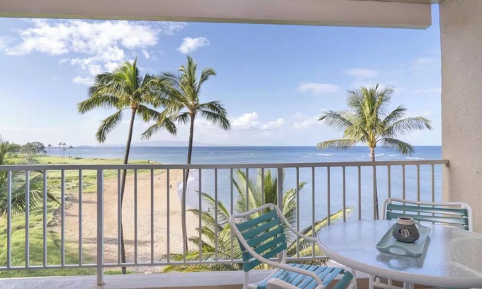 Kihei Condo | Premier Ocean Front Menehune 519-Guaranteed (Hotel Zoned)