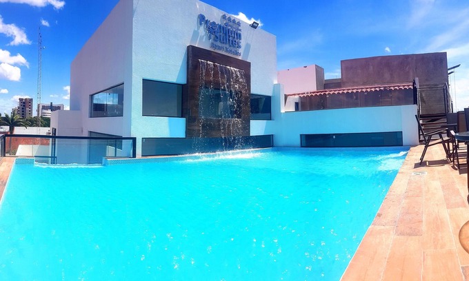 Santa Cruz Apartment | Premium Suites Deluxe Aparthotel Equipetrol