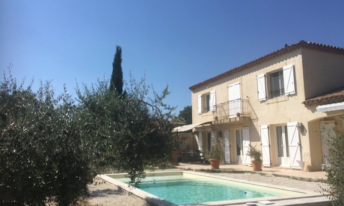 Aix-en-Provence Villa | Pretty Provencal villa