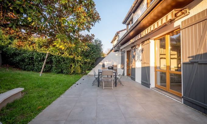 Grigny House | Pretty villa with garden between Rhone and orchards