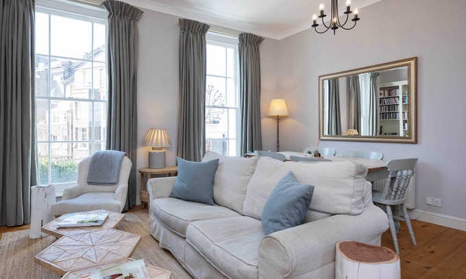 Camden Town with Primrose Hill House | Primrose Rooftops, by Veeve
