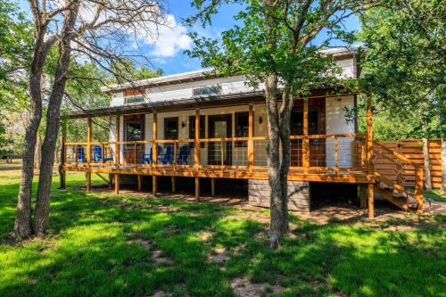 Fredericksburg House | Primrose Waterfront with Hot Tub