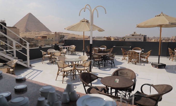 Giza Hotel | Prince Pyramids Inn