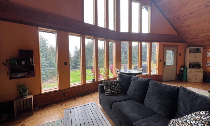 Diamond Ridge House | Private chalet on Diamond Ridge. Close to hiking trail with late check out!