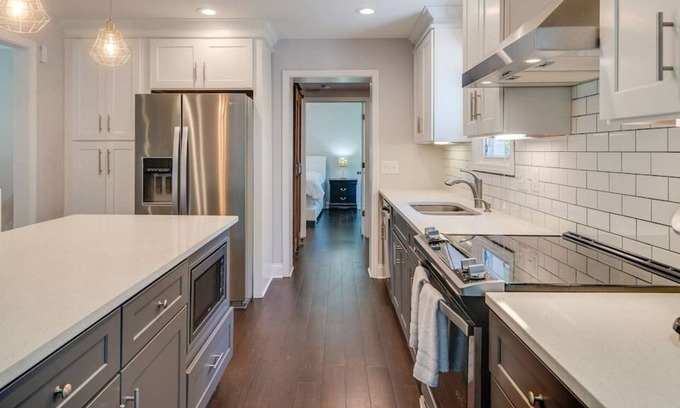 Merry Oaks House | Private Home 6miles to downtown 4 miles to airport