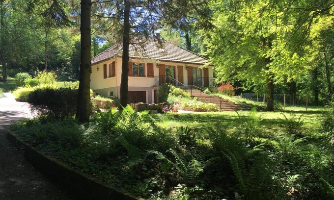 Montevrain Villa | Private House near Disneyland