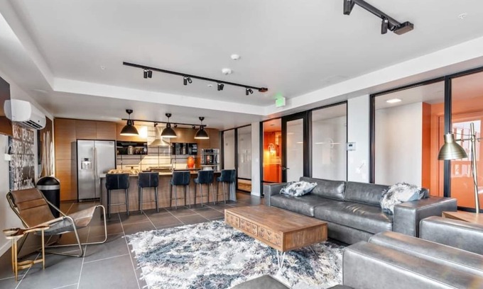 New Tacoma Apartment | Private Modern 1BR/1BA - For Short or Long Stays