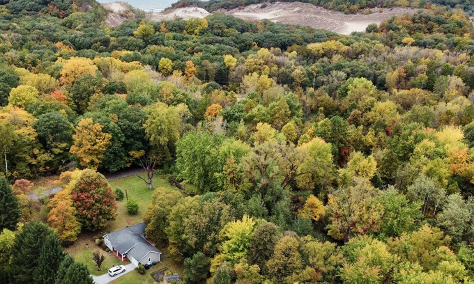 Sawyer House | Private Oasis Near Lake Michigan & Warren Dunes!