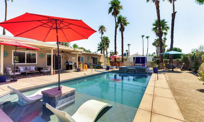 Vista Norte House | Private Pool & Putting Green: Palm Springs Home!