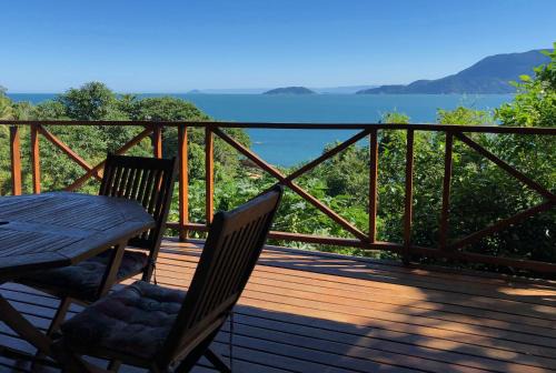 Ilhabela House | Propriedade a 80 metros da praia do Curral