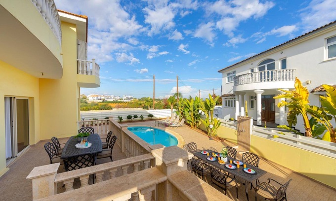 Kapparis Villa | Protaras Posidon By The Sea