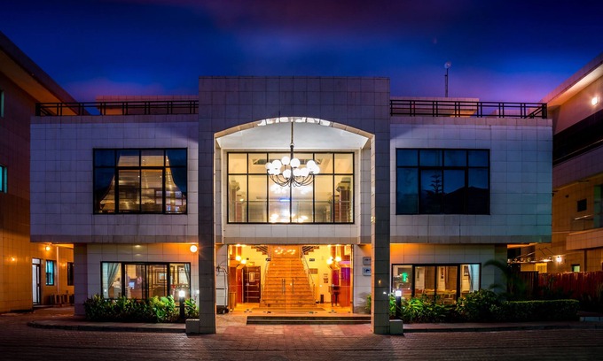 Ofin Hotel | Protea Hotel by Marriott Lagos Kuramo Waters